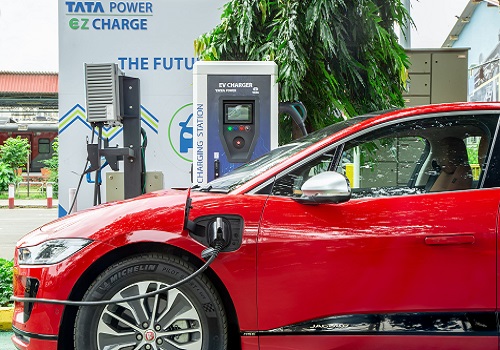 Bharat Petroleum, Tatas sign pact to set up 7K charging points for Electric Vehical`s